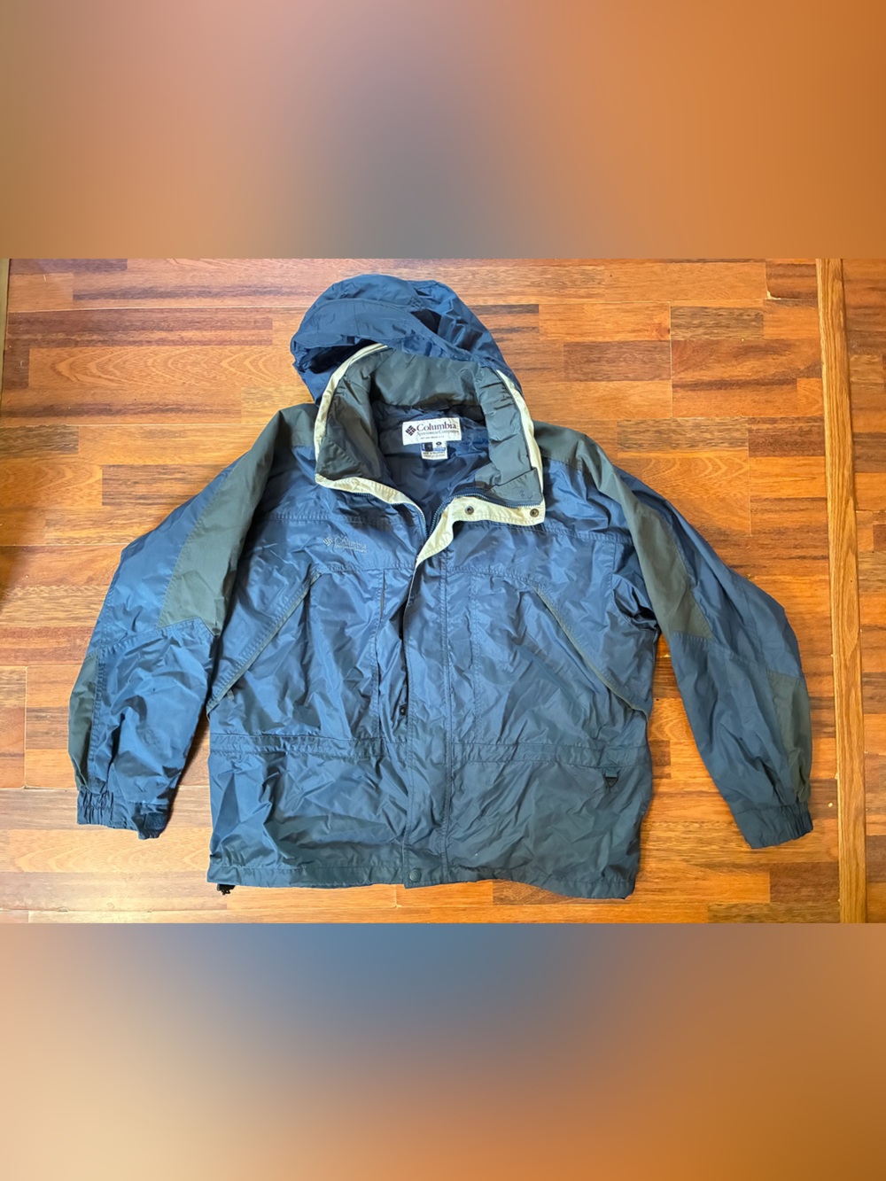 Men’s Columbia Hooded Windbreaker Jacket in